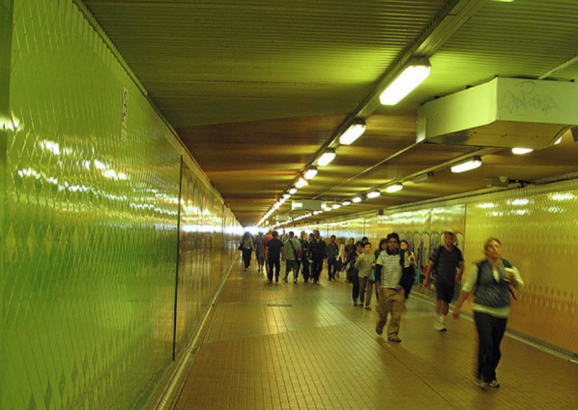 悉尼central火车站地下走道直通悉尼科技大学