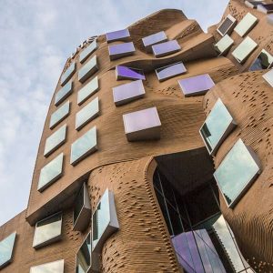 UTS Building 8 – the iconic Dr Chau Chak Wing Building